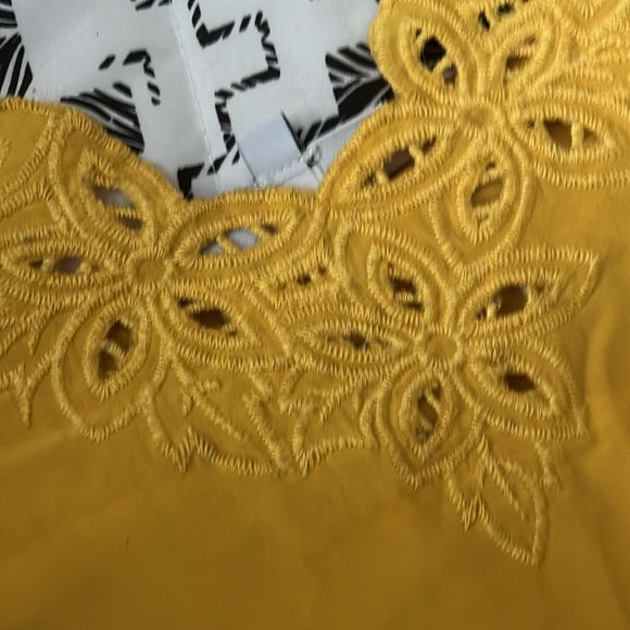 Red Sky Yellow Spaghetti Strap Tank Top Size 2XL fits like a Large - Picture 5 of 11